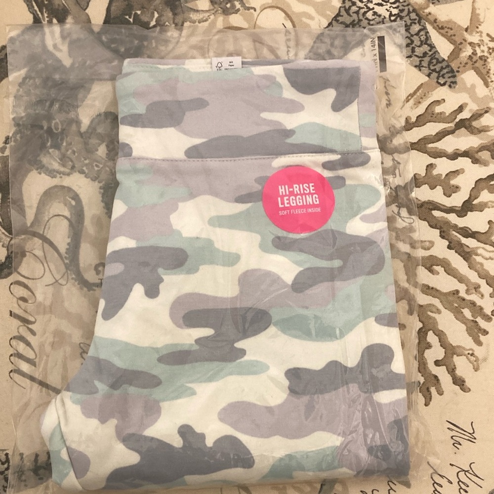 Camo Print Leggings size XL 14